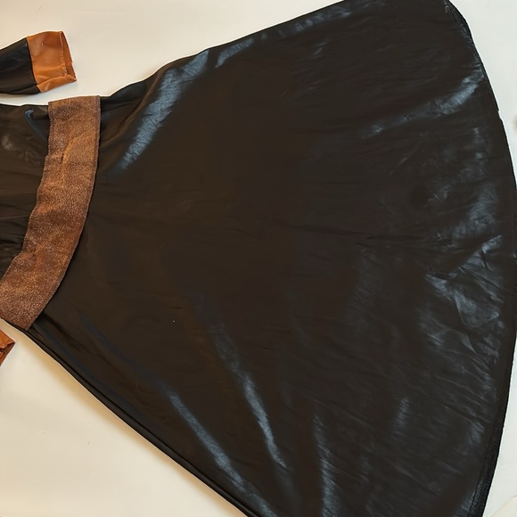 Disney Frozen 2 Anna Travel Dress Costume with Boots NEW WITHOUT TAGS - Picture 9 of 16